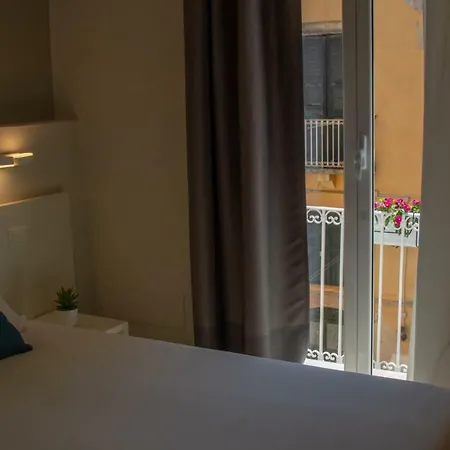 Le Del Corso 3* سيراكوزا