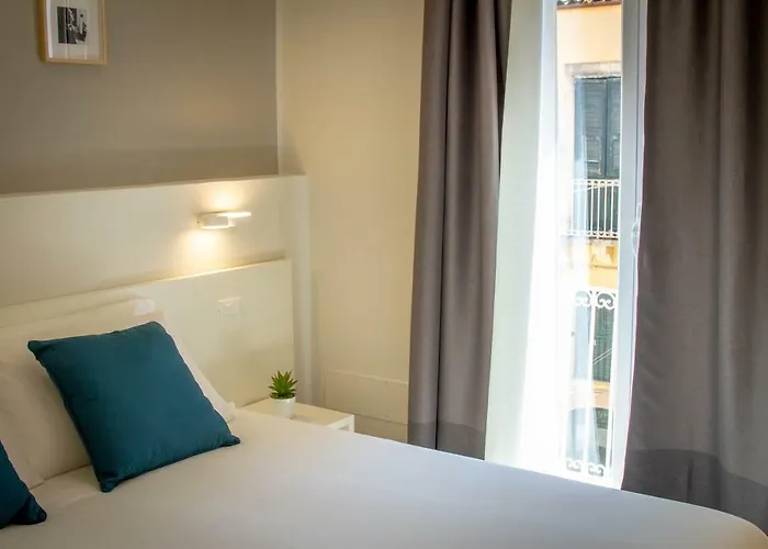 Le Del Corso Syracuse